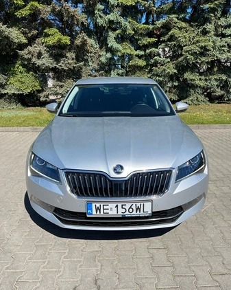 Skoda Superb cena 82900 przebieg: 125000, rok produkcji 2019 z Elbląg małe 436